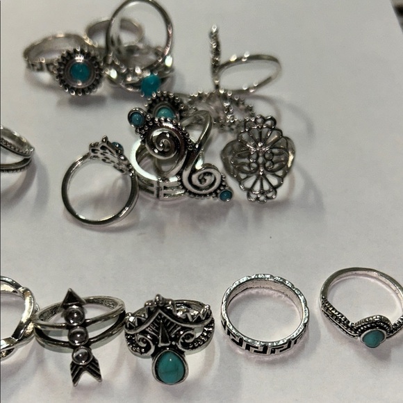 5 RANDOM RINGS - random sizes - all new - Picture 4 of 8